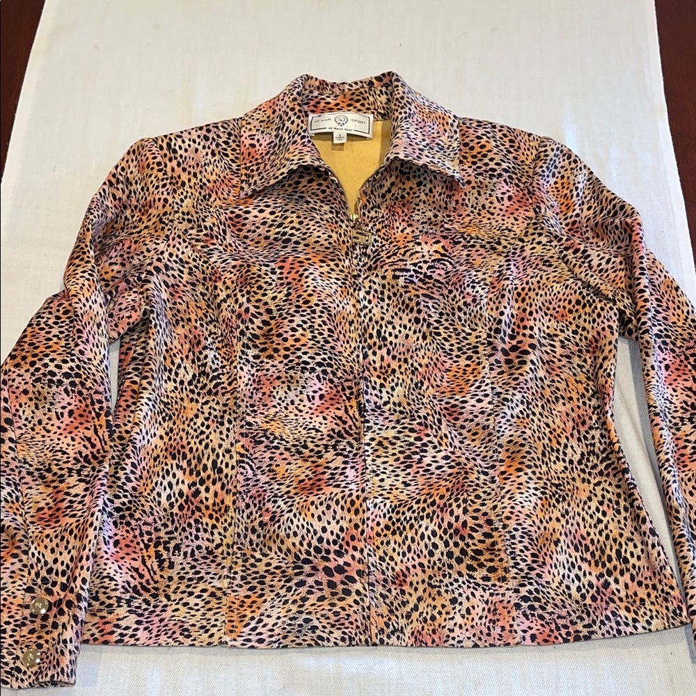 1611003 St. John Sport Leopard Print zipper Sport jacket SZ S padded shoulders